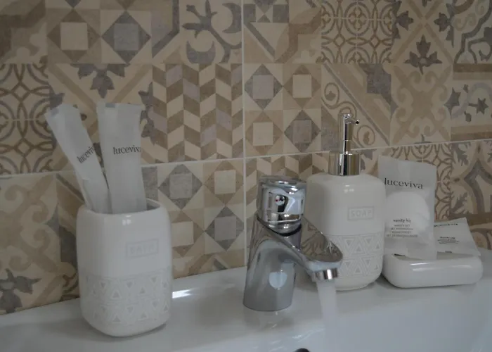 Francesca & Chiara-affitti Brevi Italia *